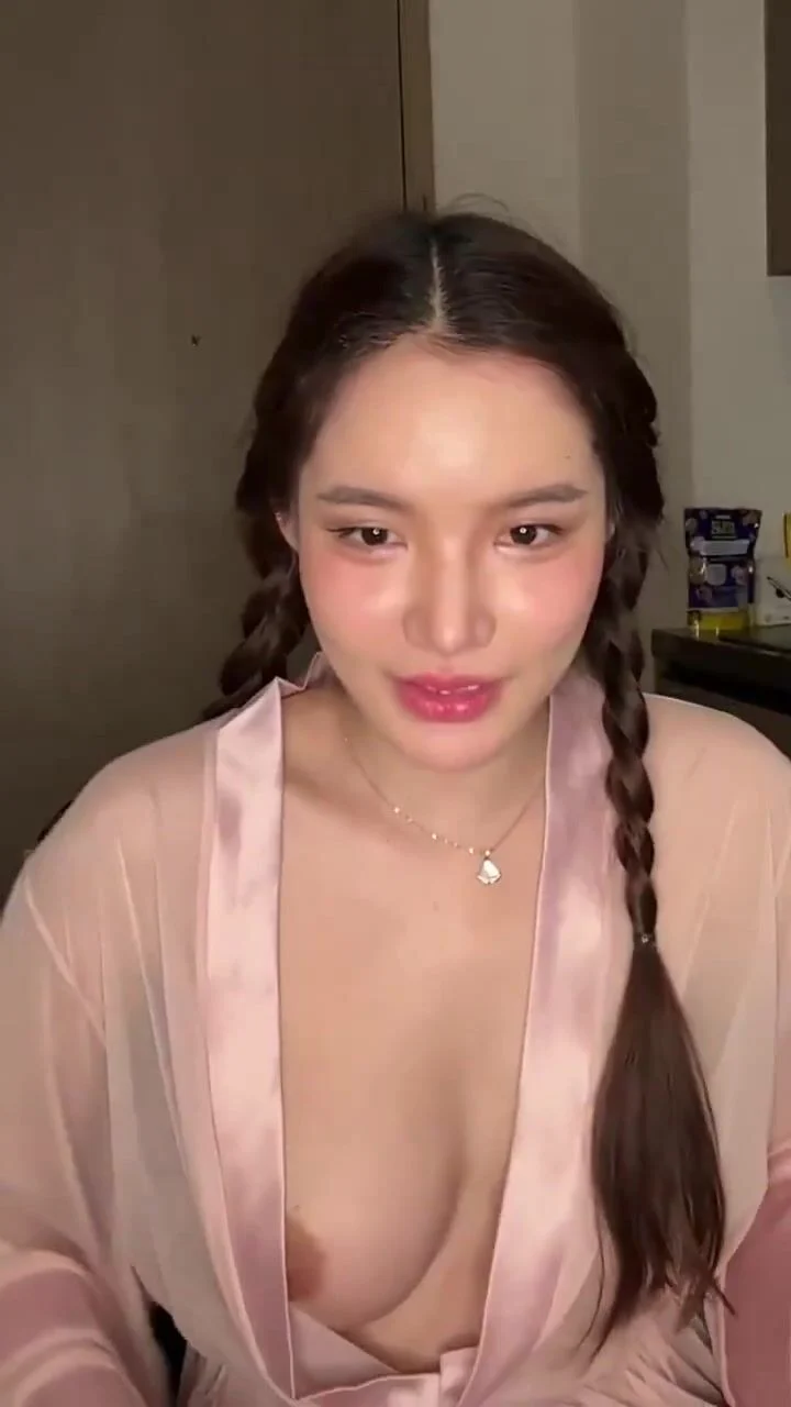 em-no-xinh-lai-dam-vu-to-lon-ngon-live-ap-dam-dang