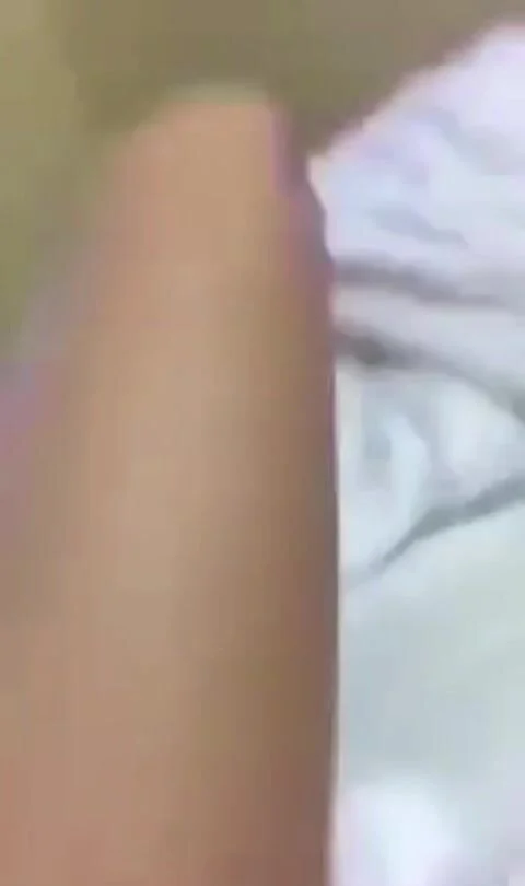 moi-nhap-vai-cai-xong-xoa-hot-le-ma-em-ban-nuoc-tung-toe-uot-het-giuong