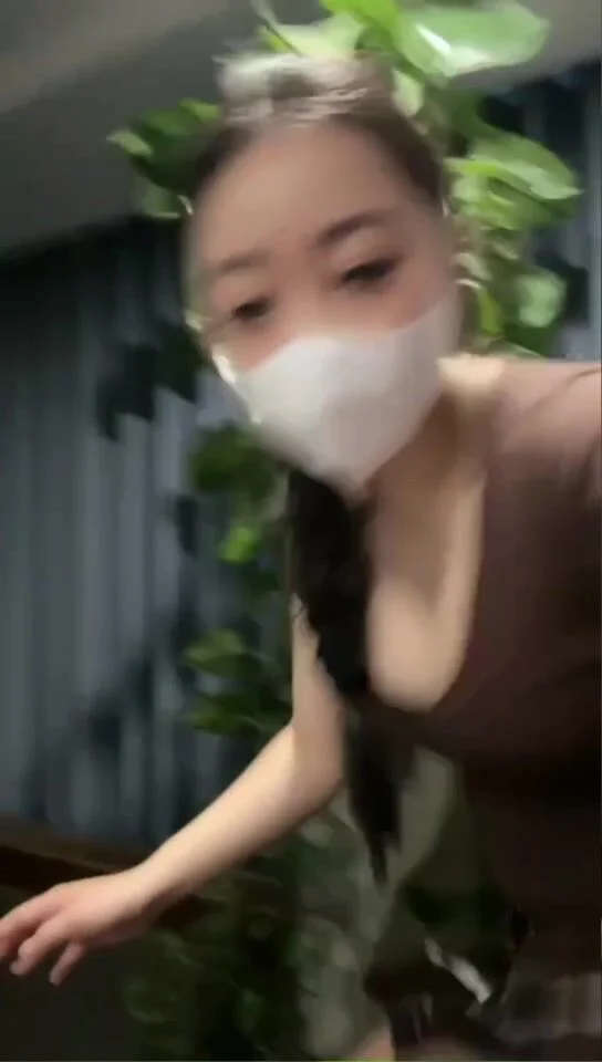 tinh-nhan-viet-mong-dui-to-livestream-tap-gym-roi-lam-tinh-luon-p2