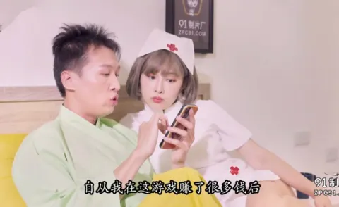 Anh bệnh nhân được em y tá xinh đẹp thỏa mãn khi rối loạn cương dương